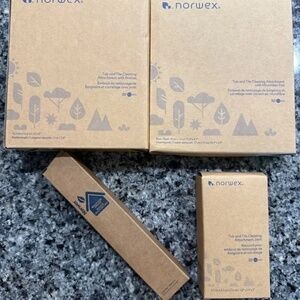 Norwex Tub and Tile Cleaning Set